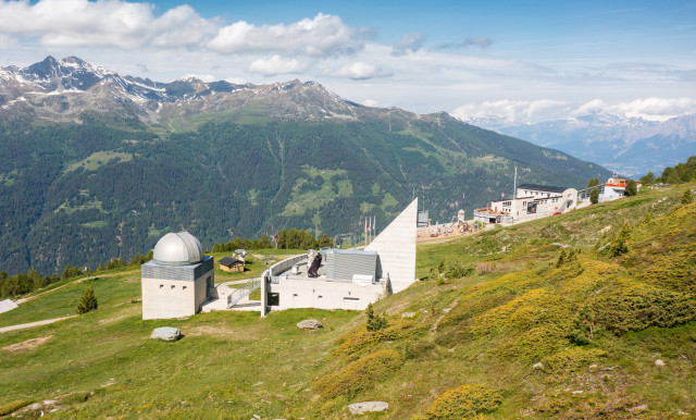 Ski passes and activities