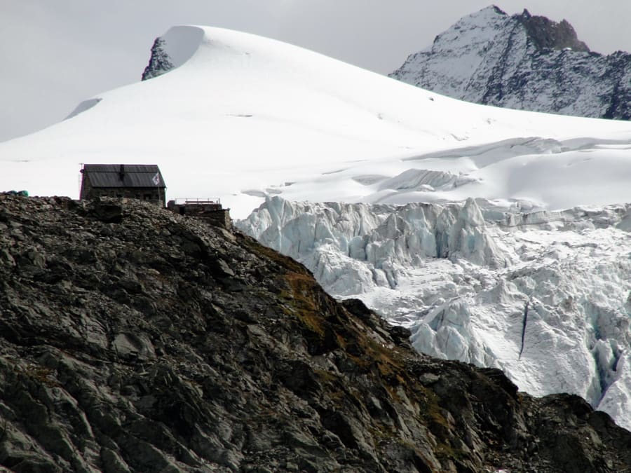 Moiry hut