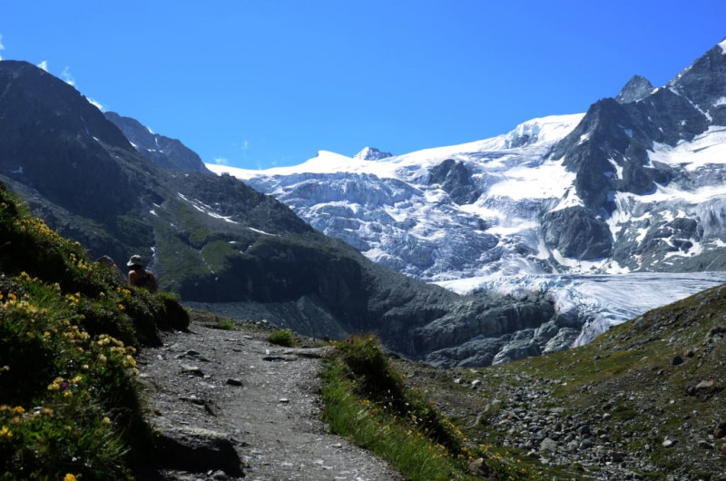 Hiking Moiry