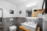 R14 bath room 2