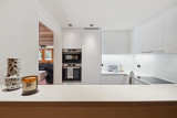 LW4 kitchen 3