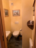 WC WC
