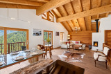 Chalet alpin lumineux, cheminée chaleureuse