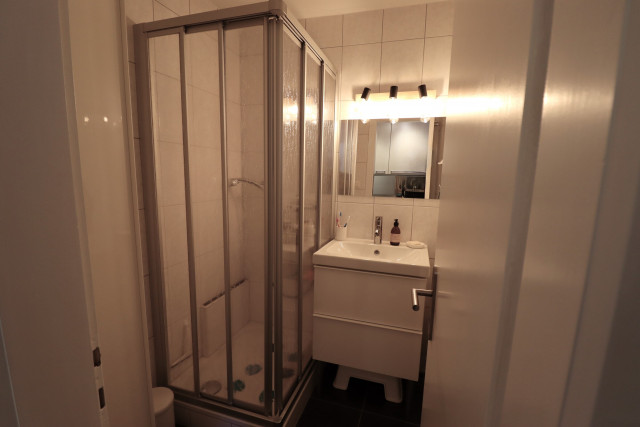 Salle de bain avec douche Salle de bain avec douche
