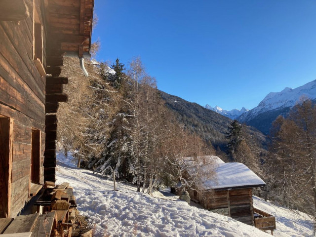 Depuis devant le chalet côté Cervin Depuis devant le chalet côté Cervin