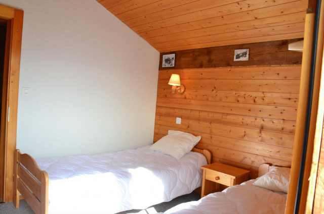 chambre à 2 lits (2) chambre à 2 lits (2)