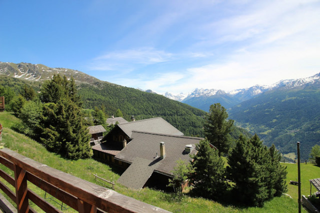 Balcon - autre vue Balcon - autre vue