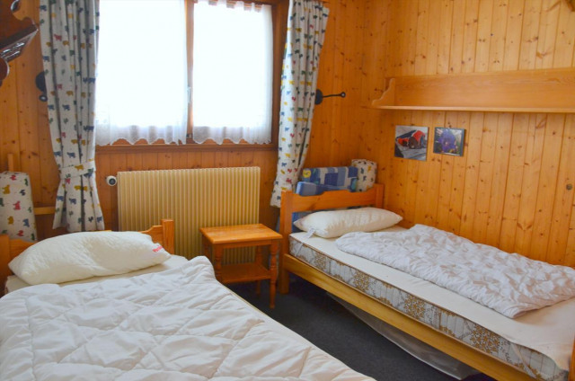 chambre à 2 lits (1) chambre à 2 lits (1)