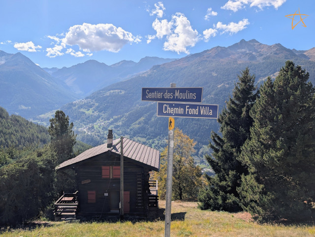 16. Chalet vue de loin