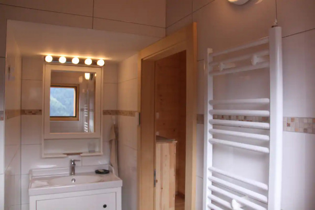 Salle de bain avec douche Salle de bain avec douche