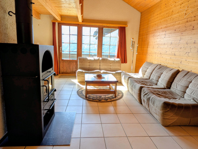 4. Coin salon