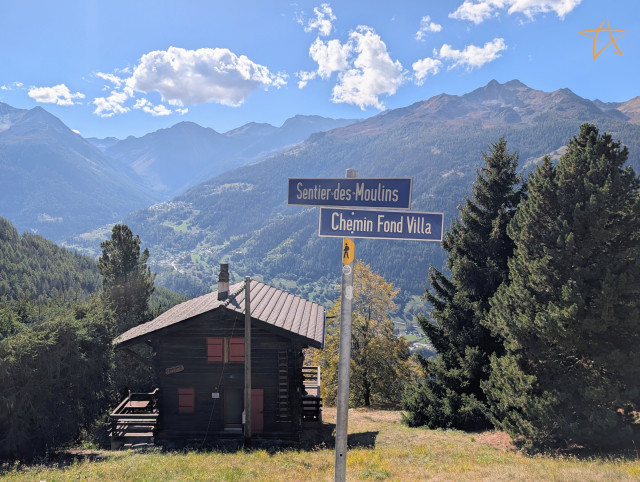 16. Chalet vue de loin