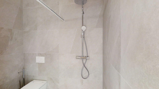 guerneres-appartement-100-sdb-2-bathroom-2-10124947 guerneres-appartement-100-sdb-2-bathroom-2-10124947