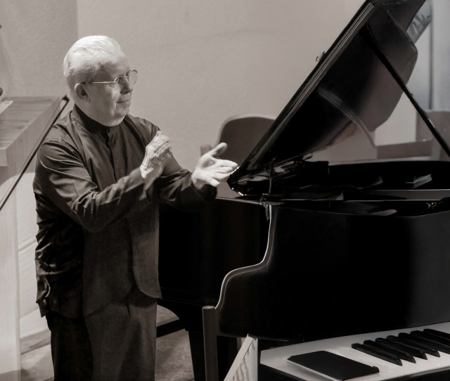 jan-dobrzelewski-directeur-de-l-orchestre-largeur-copie-9741086