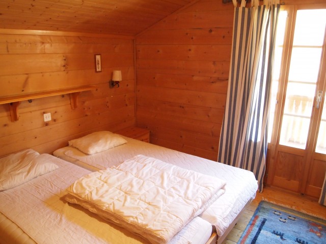 pb054319-6638258