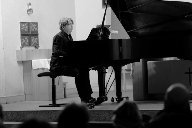 st-phane-de-may-piano-3-9734605