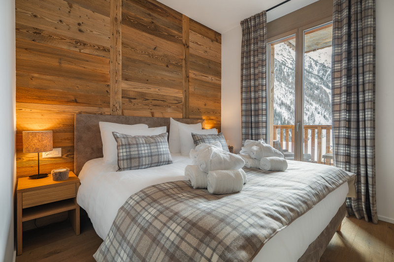 52-guerneres-dalideo-040226-10125251