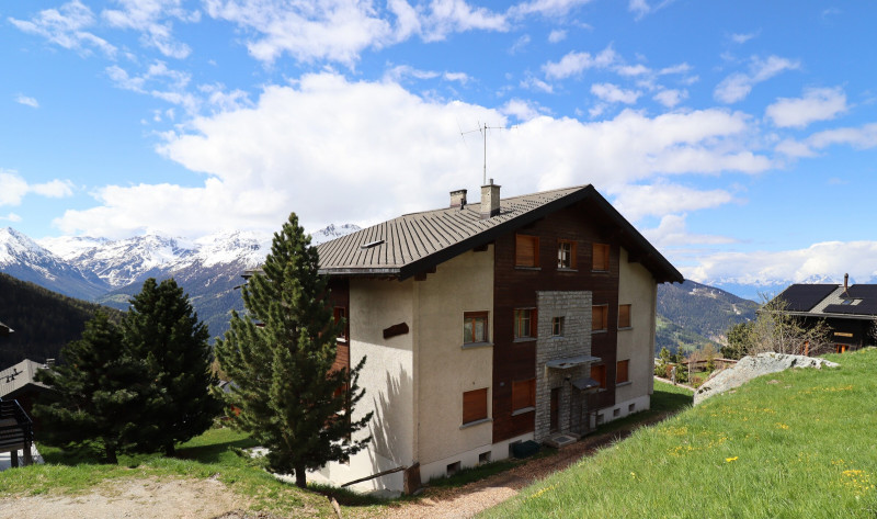 Extérieur - entrée Extérieur - entrée