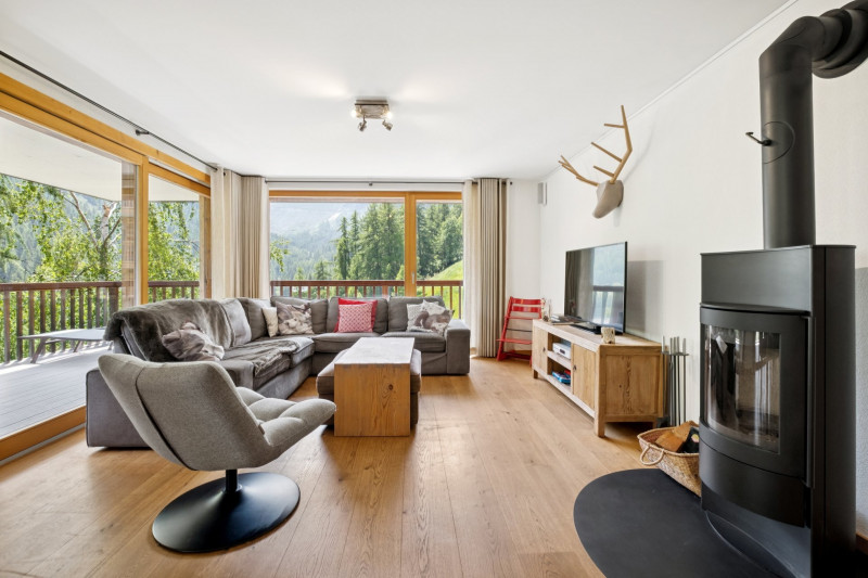 backbone_551336-A_037_WEB backbone_551336-A_037_WEB