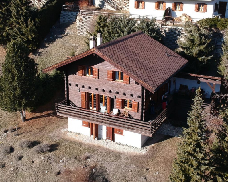 Chalet en automne Chalet en automne