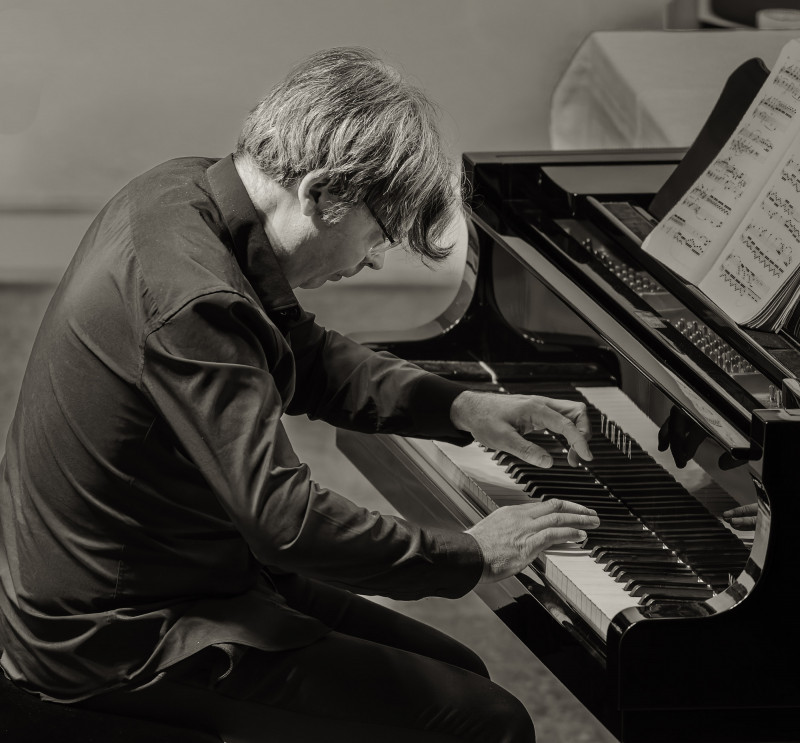 st-phane-de-may-piano-8-1-10278333 st-phane-de-may-piano-8-1-10278333